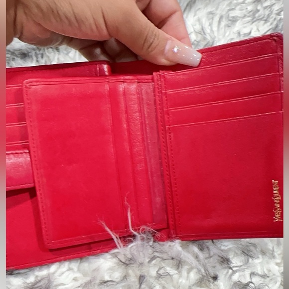 Yves Saint Laurent compact wallet and chain - Picture 12 of 16